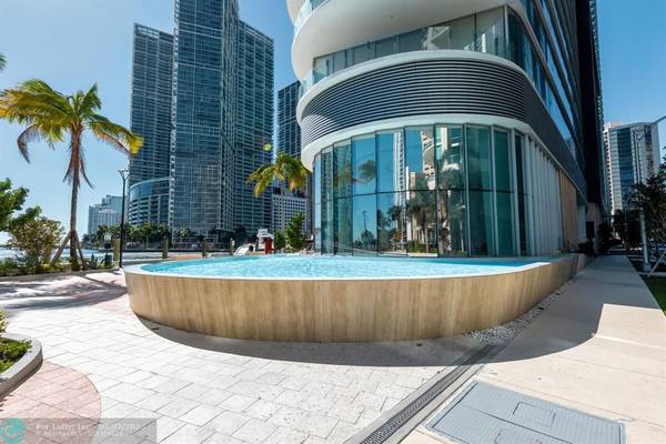 Miami, FL 33131,300 Biscayne Blvd Way  #1509