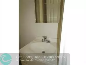 Fort Lauderdale, FL 33308,4565 N Ocean Dr  #4