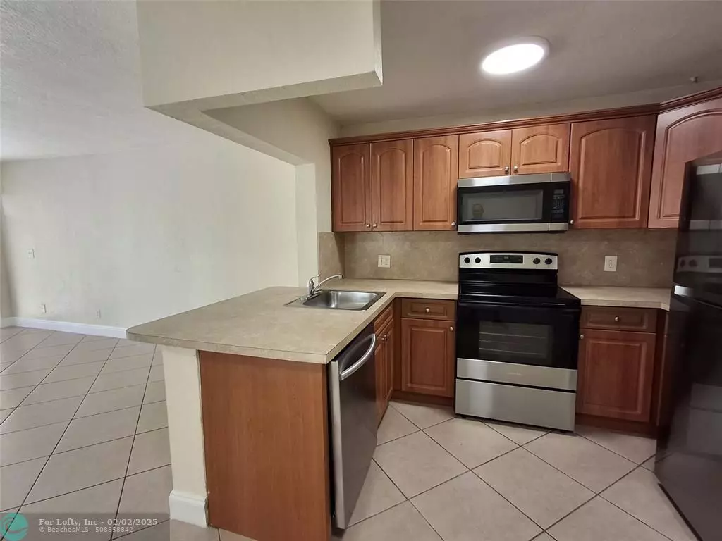 Coral Springs, FL 33065,10922 Royal Palm Blvd  #10922