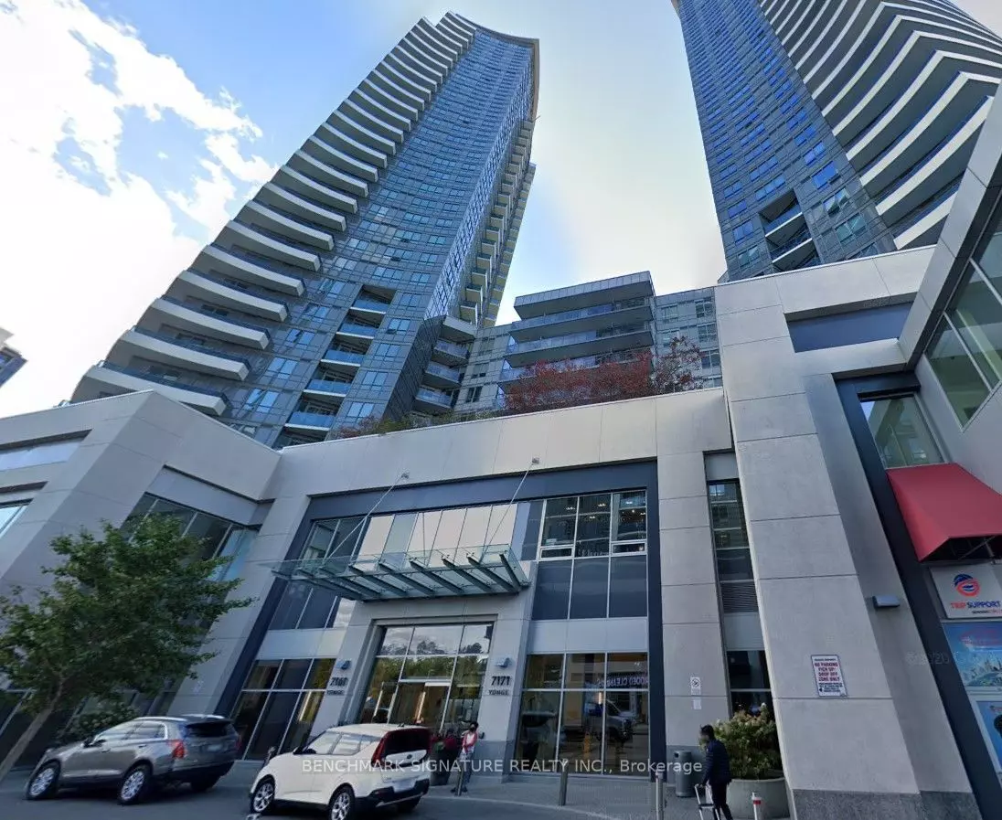 Markham, ON L3T 0C8,7161 Yonge ST #2431