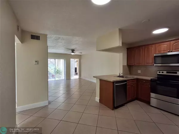 Coral Springs, FL 33065,10922 Royal Palm Blvd  #10922