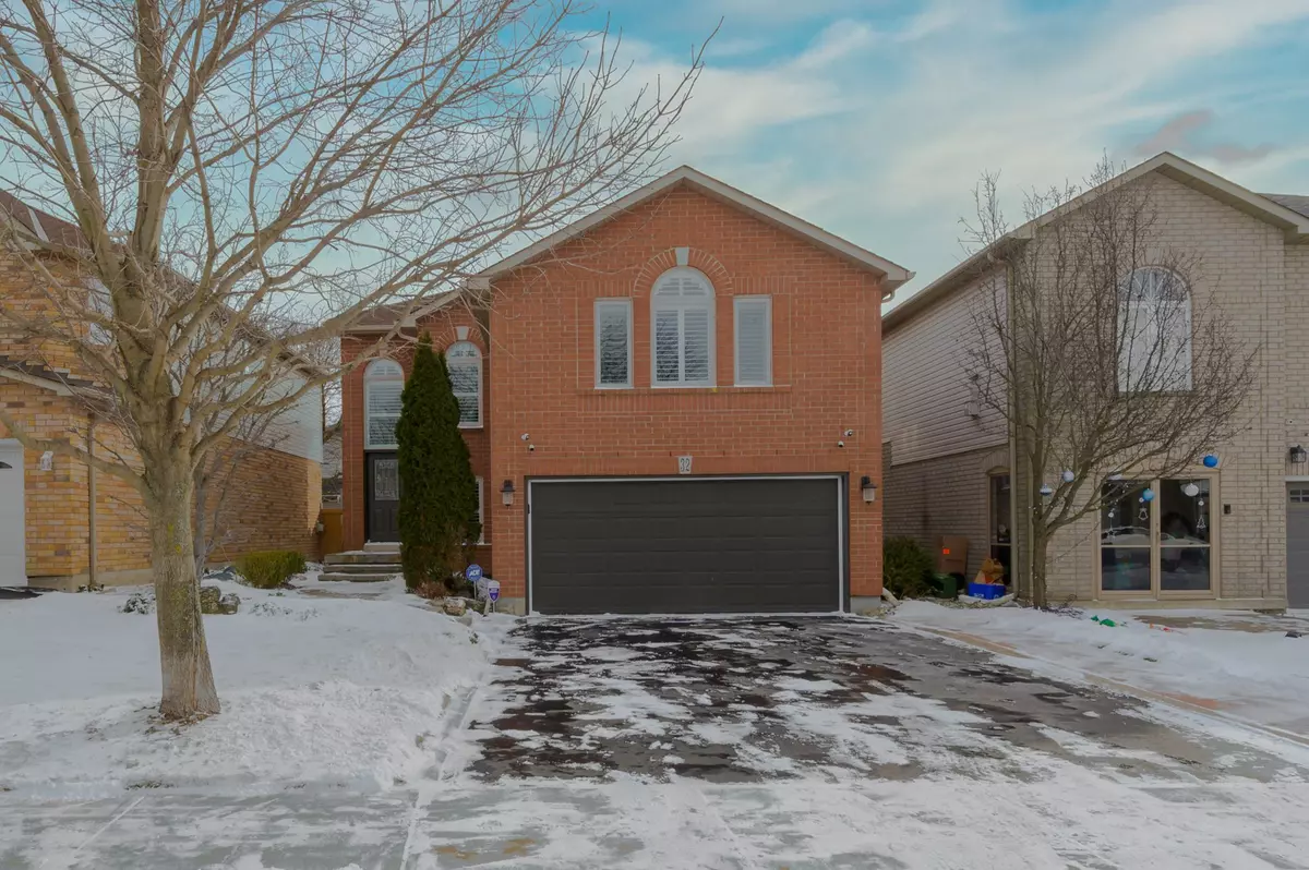 Hamilton, ON L9H 7B8,32 Waterwheel CRES