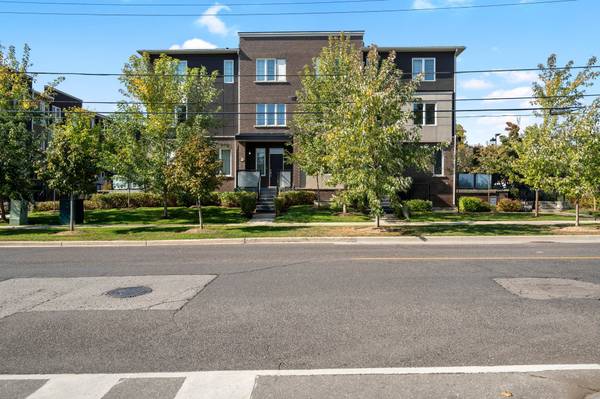 25 Heron Park PL #4, Toronto E10, ON M1E 0B8