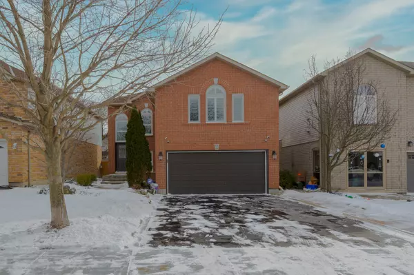 32 Waterwheel CRES, Hamilton, ON L9H 7B8