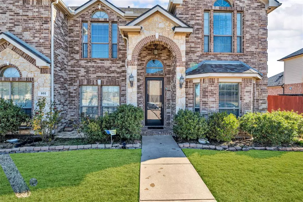 Kennedale, TX 76060,801 Sunrise Drive