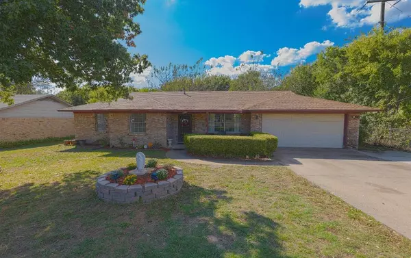 623 Hill City Drive, Duncanville, TX 75116