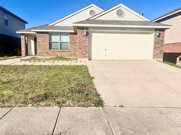 9908 Peregrine Trail, Fort Worth, TX 76108