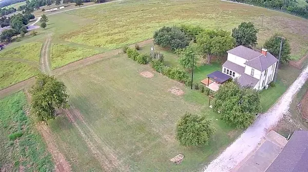 588 County Road 133, Gainesville, TX 76240