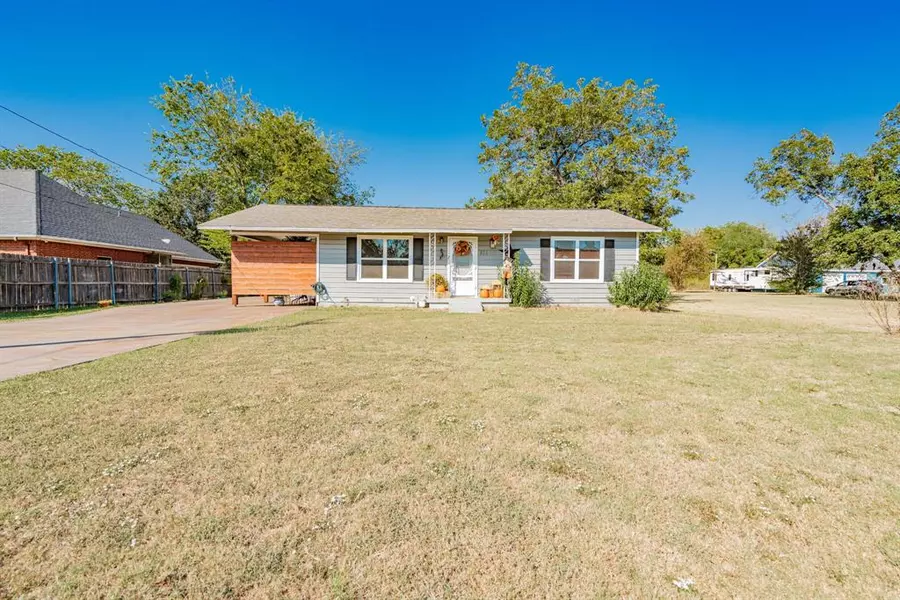 511 E Market Street, Mabank, TX 75147