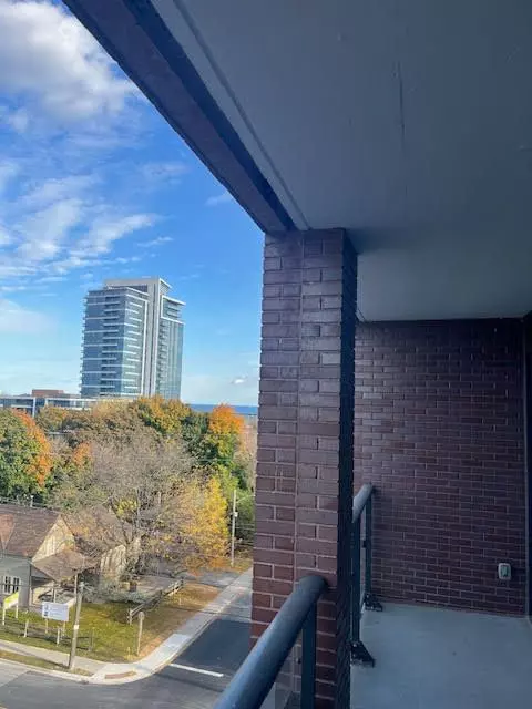 Mississauga, ON L5G 0E1,28 Ann ST #507