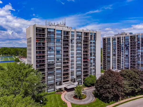 Oakville, ON L6L 5L6,2185 Marine DR #1106