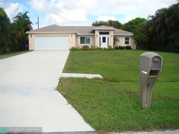 537 SW Dauphin Ave, Port St Lucie, FL 34953