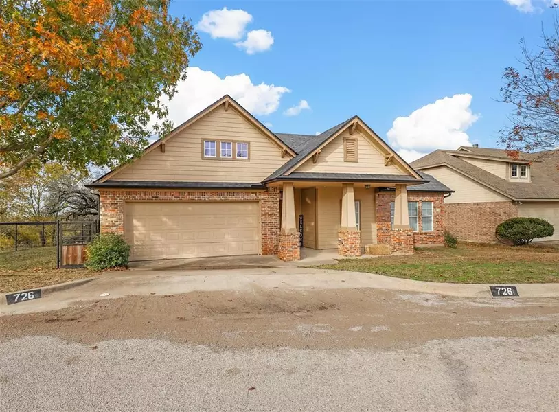 726 Ridgeway Boulevard, Weatherford, TX 76086