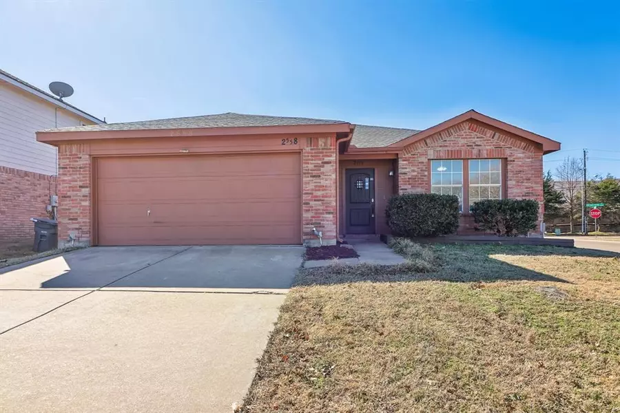 2558 Bishop Allen Lane, Dallas, TX 75237