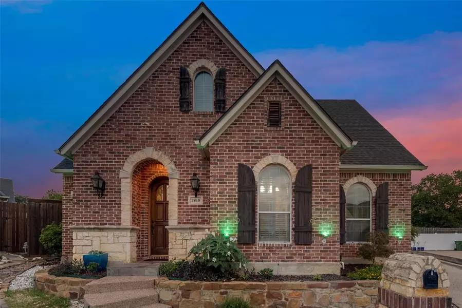 3810 Park Valley Court, Arlington, TX 76017