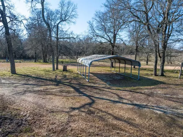 Honey Grove, TX 75446,702 County Road 2715