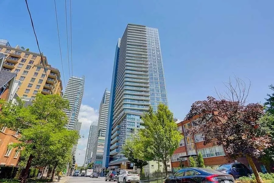 Toronto C10, ON M4S 0B5,125 Redpath AVE #1912