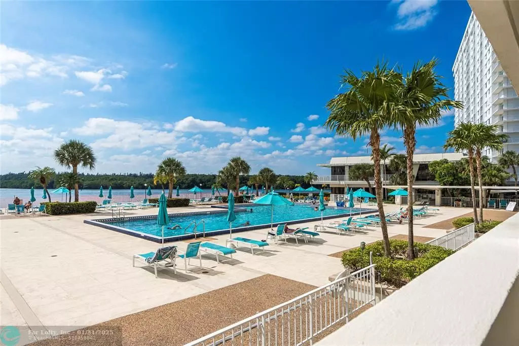 Sunny Isles Beach, FL 33160,300 Bayview Dr  #108