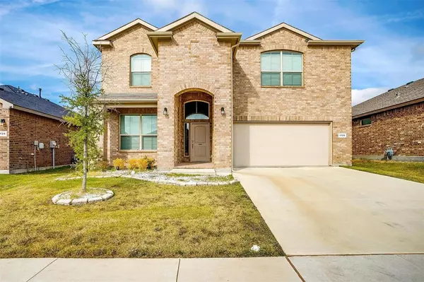 1129 Twin Brooks Lane, Fort Worth, TX 76177