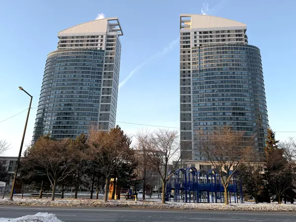 36 Lee Centre DR #1515, Toronto E09, ON M1H 3J1