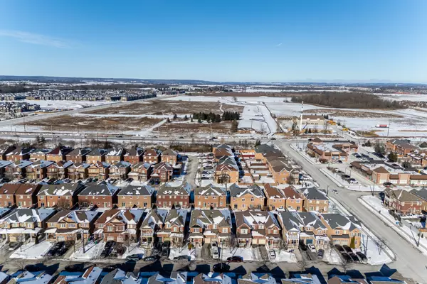 Brampton, ON L7A 0L5,112 Amaranth CRES