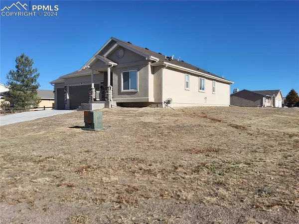 Pueblo, CO 81007,395 W Coral DR