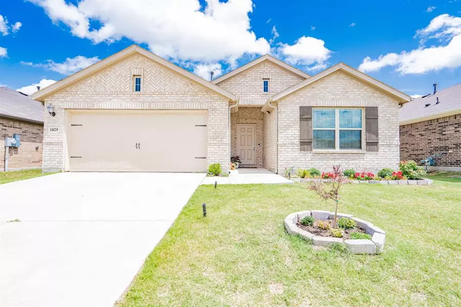 1825 Damianita Drive, Royse City, TX 75189