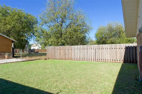 Muenster, TX 76252,409 N Hickory Street