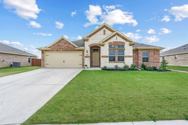 4704 Elite Drive, Sanger, TX 76266