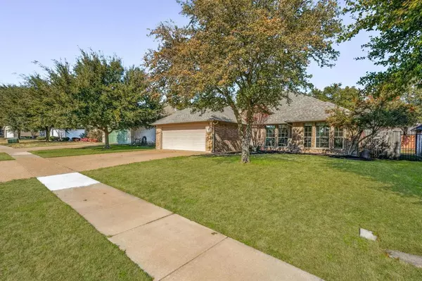 Benbrook, TX 76126,10828 Golfview Way