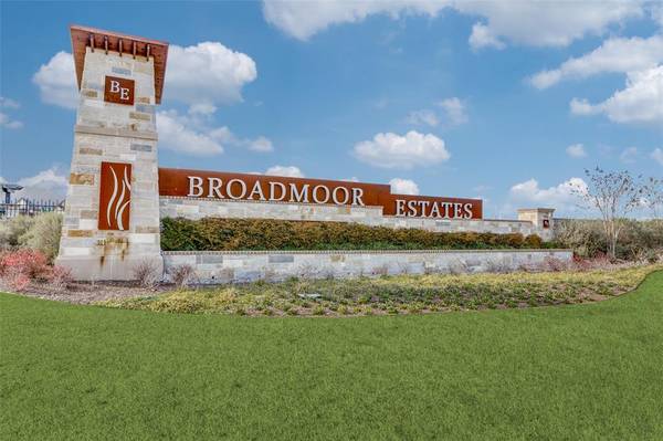 310 Broadmoor Lane, Ovilla, TX 75154