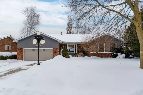 16 Smart CT, Collingwood, ON L9Y 4S1