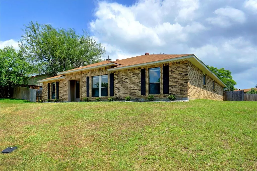 Desoto, TX 75115,818 Timberline Avenue