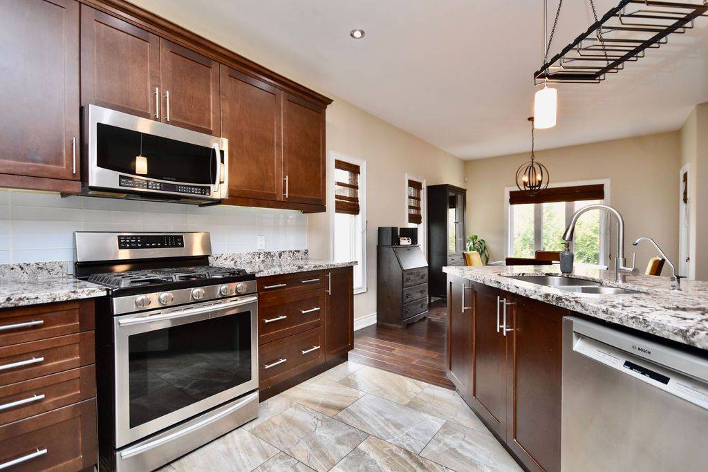 Innisfil, ON L9S 1S4,1738 Wingrove AVE