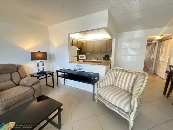 Deerfield Beach, FL 33442,27 Newport B  #27