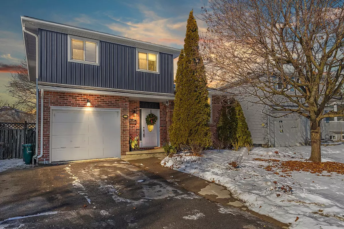 Frontenac, ON K7P 2P8,829 Larchwood CRES