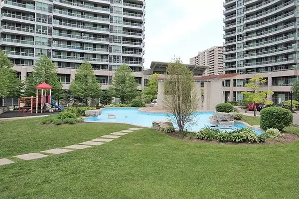 Mississauga, ON L5B 4M1,33 Elm DR W #612