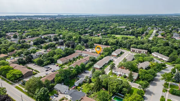 Oakville, ON L6H 1K1,41 Nadia PL #37