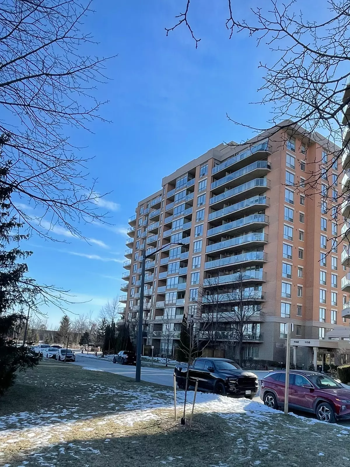 Mississauga, ON L5E 3K9,1140 Parkwest PL #1001