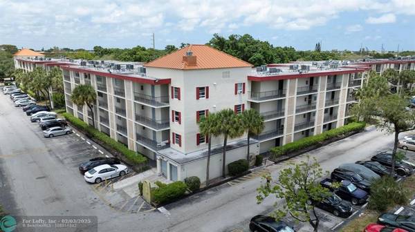 3000 NW 48th Ter  #423, Lauderdale Lakes, FL 33313