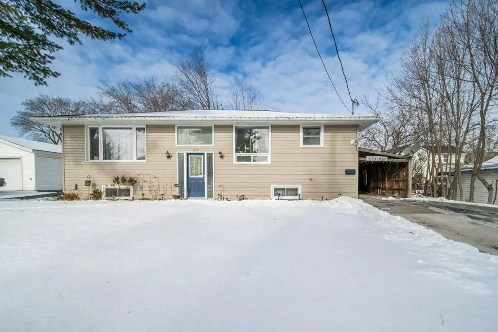 Greater Napanee, ON K7R 1V9,109 Water ST W