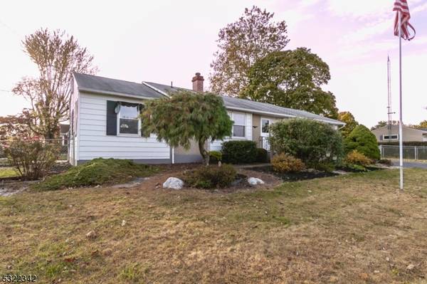 715 Lynda Rd,  Lopatcong Twp.,  NJ 08865