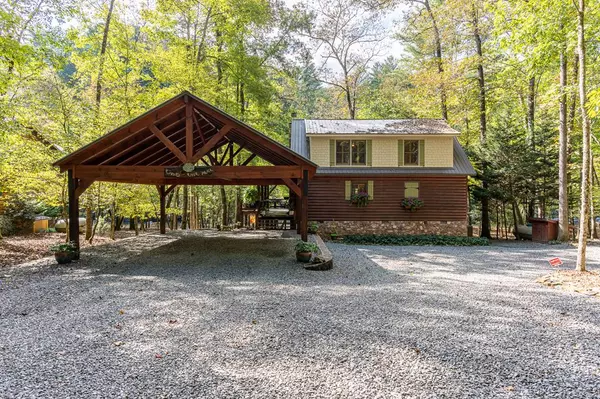 648 Novena Court, Ellijay, GA 30540