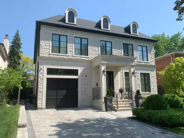 42 Foursome CRES, Toronto C12, ON M2P 1W3