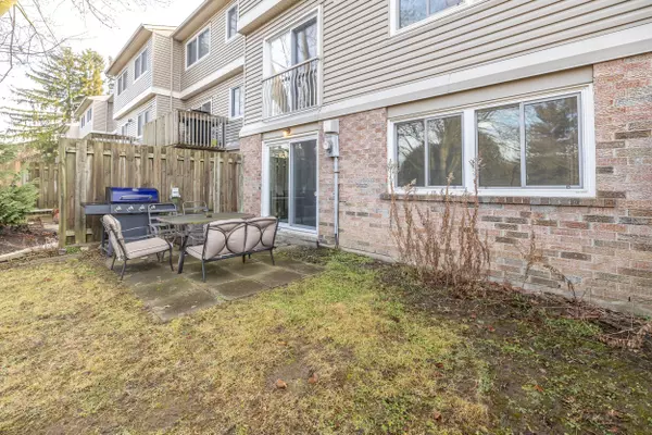 Guelph, ON N1G 2X5,295 Water ST #15