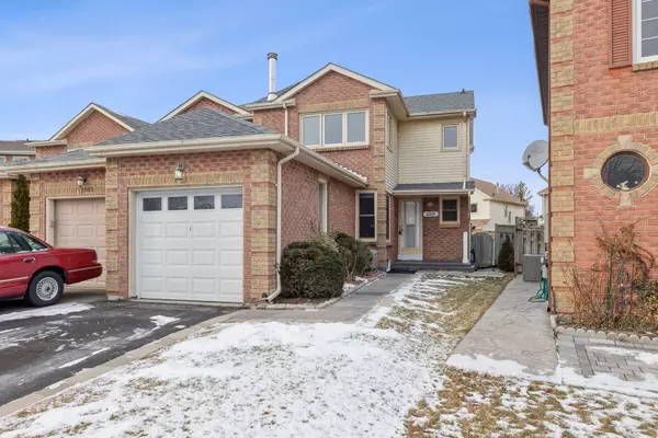 1065 Rathmore CRES, Pickering, ON L1V 5A3