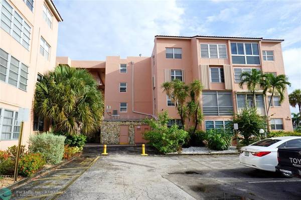 2841 Somerset Dr  #115, Lauderdale Lakes, FL 33311