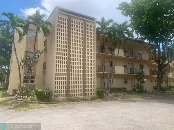 351 Cambridge Rd  #101, Hollywood, FL 33024