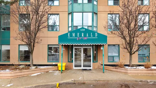 Mississauga, ON L5B 4B1,135 Hillcrest AVE #1014