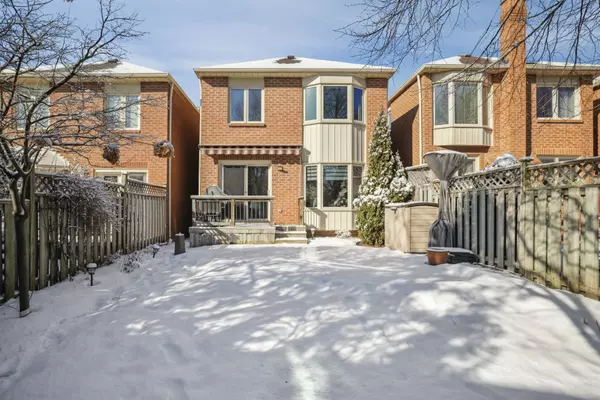 Oakville, ON L6M 3A4,2115 Blacksmith LN